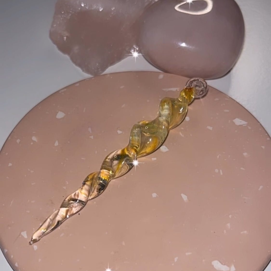 Icicle pendant in yellow
