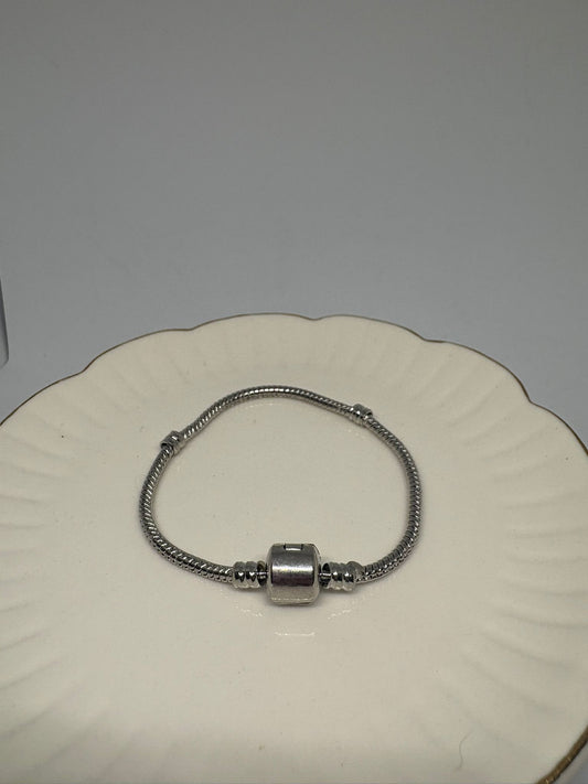 Plain style base bracelet