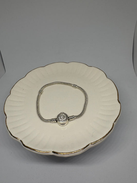 Diamonte circle silver base bracelet